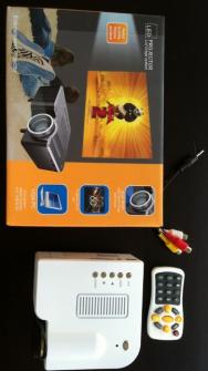AV Mini Projector [UC-20] มินิโปรเจคเตอร์ ราคาถูก