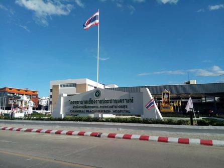 เสาธงไฟเบอร์กล๊าส สูง 20 เมตร จำนวน 1 ต้น (แบบเชือกภายนอกเสา)